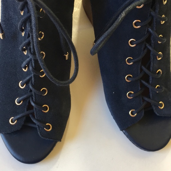 ❌SOLD❌Aldo Peep Toe Blue Suede Heels Booties - Picture 4 of 8